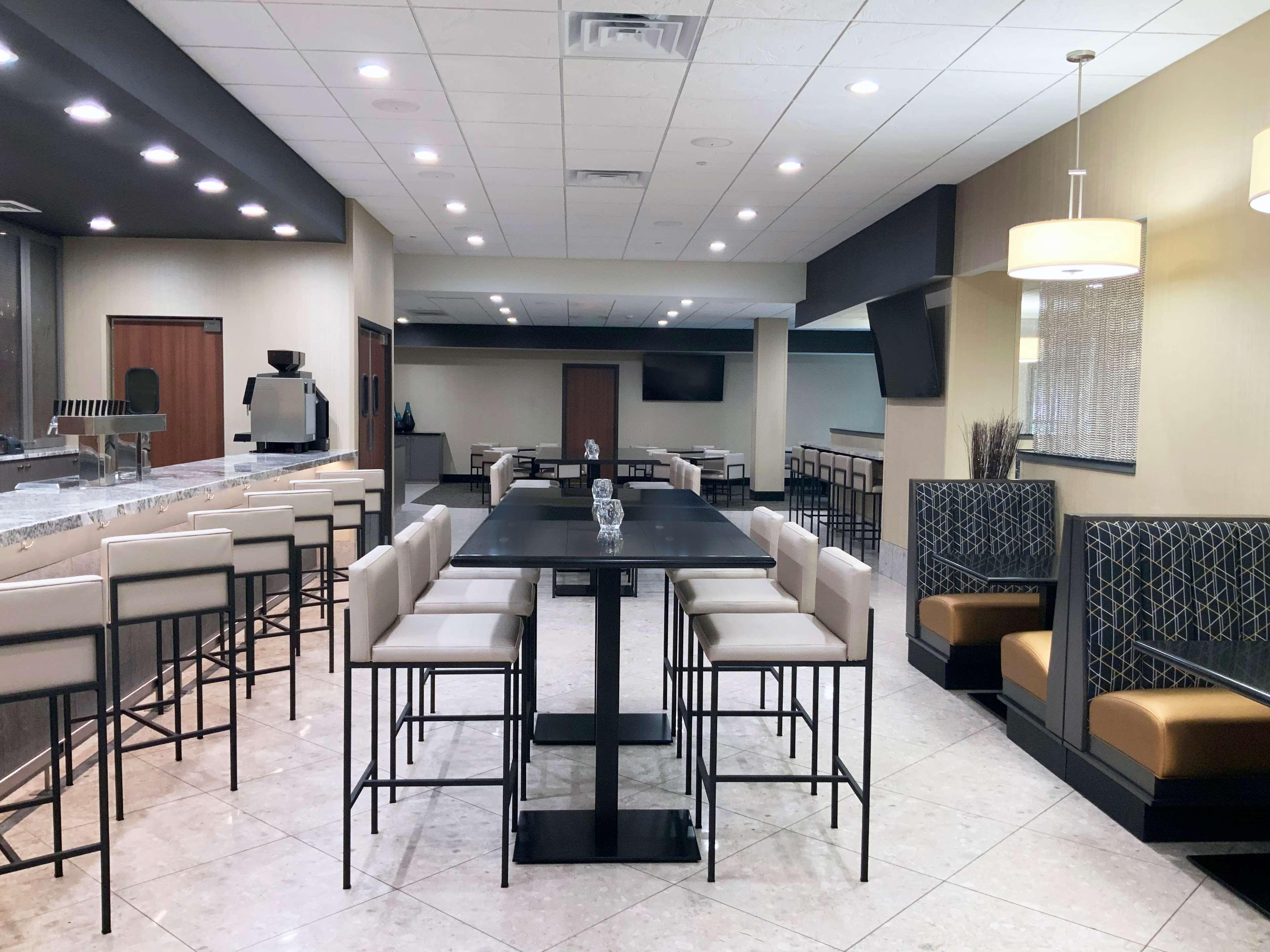 Doubletree By Hilton Madison Downtown Hotel Eksteriør billede